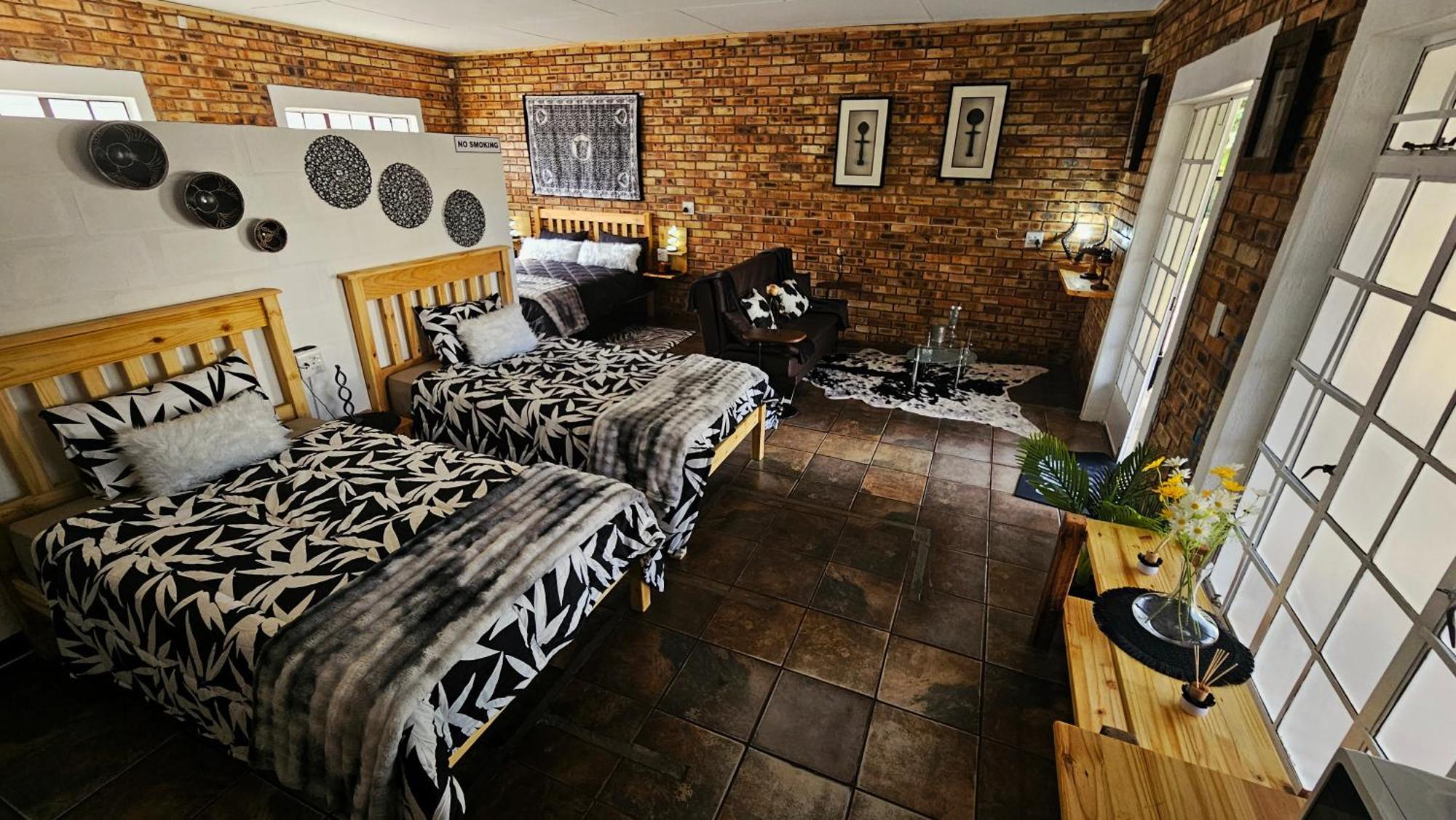2K City Studios Not Self Catering Graskop Exterior photo